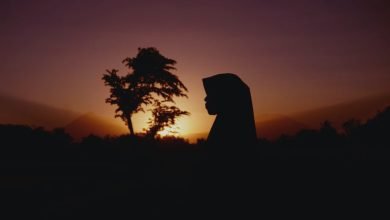 الأذان للنساء