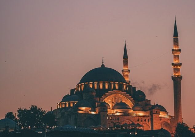 الفرق بين العيب والحرام