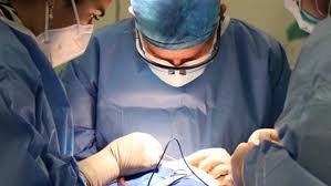 ترقيع الجلد التالف للإنسان الحي